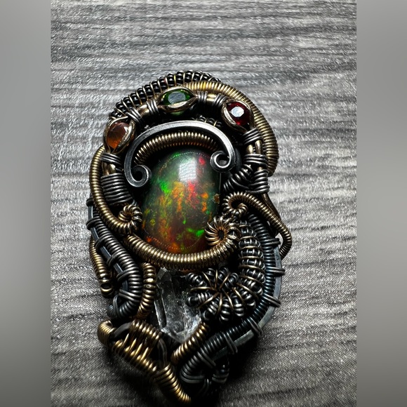 RARE & Beautiful Find Sterling Silver hand made pendant - Picture 7 of 7